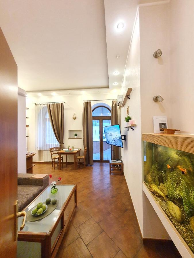 Inn Home Apartments - Pechersk Area Kyjev Exteriér fotografie